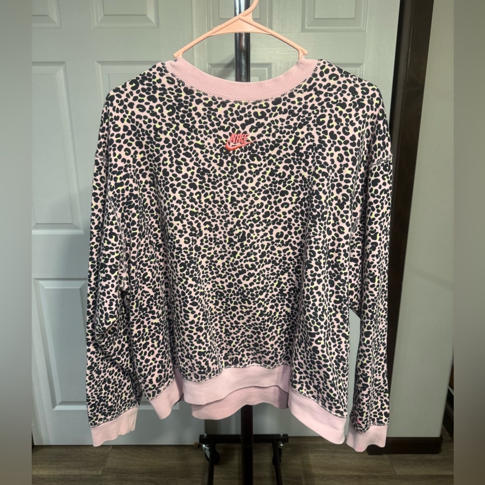 Nike Women’s Light Pink Leopard Print Sweatshirt